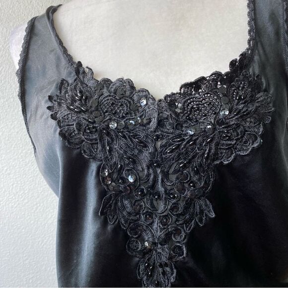 Vintage 80’s Teddy Embroidery Sequins Silky Top SZ L - Picture 4 of 10